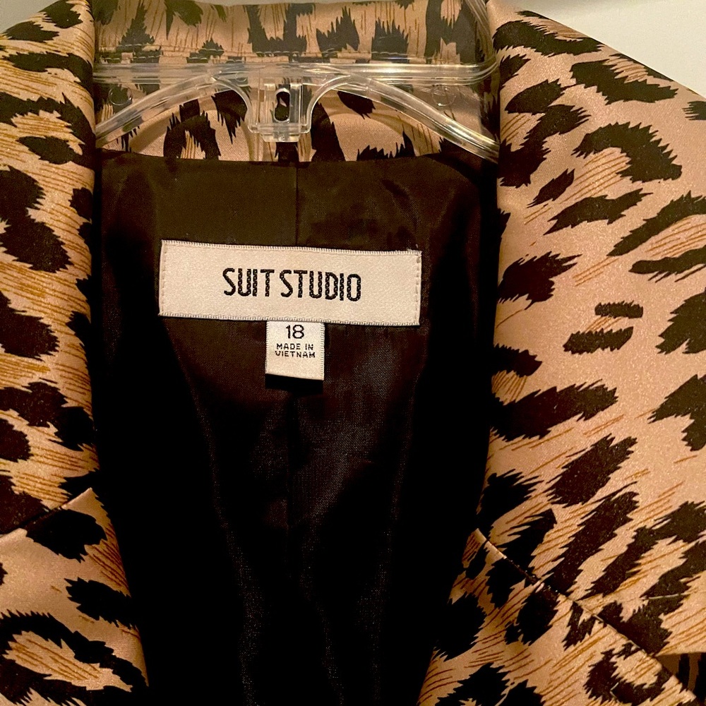 Animal Print Jacket - Picture 2 of 2